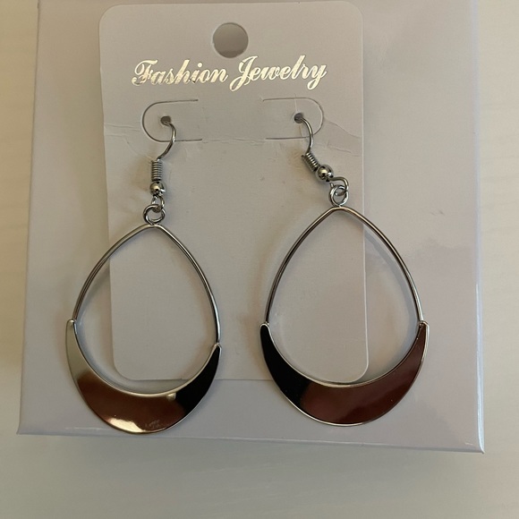 Silver Plated Teardrop Boho Fashion Earrings - Picture 1 of 2